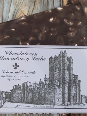 Chocolate con leche y almendras